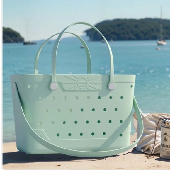 Beachcomber Mint Green Tote - Picture 2 of 3